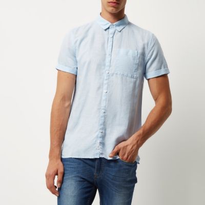 Light blue linen-rich short sleeve shirt